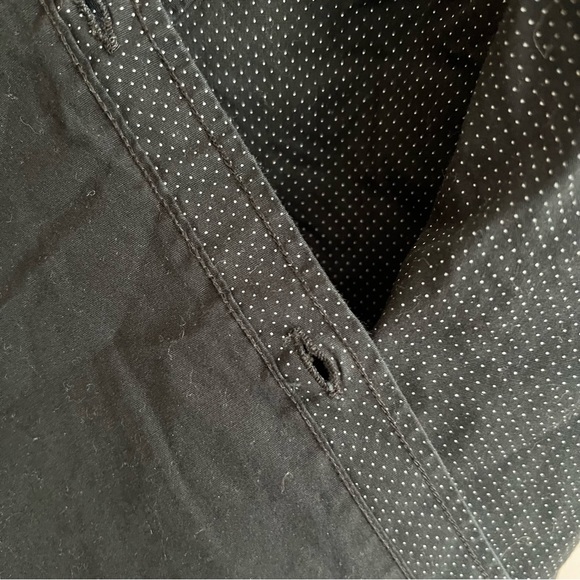 2/$15 Beverly Hills Polo Club L Short Sleeve Button Down Shirt mens Black white - Picture 5 of 7